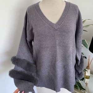 Saks Fifth Ave grey v-neck sweater with faux fur sleeve accents Size S NWT